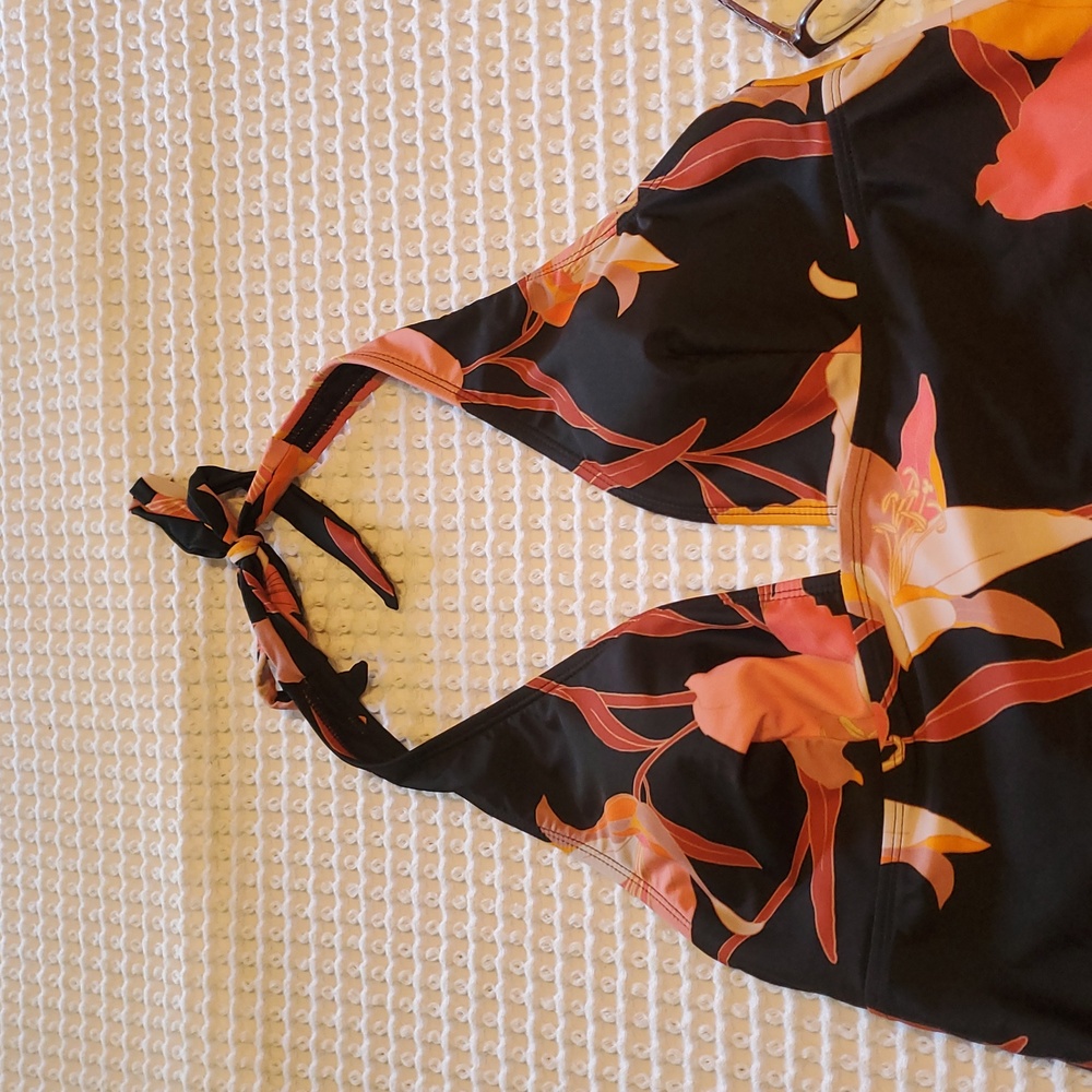 Tankini Top - Picture 3 of 7